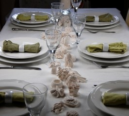 Tablescape 30 in situ1